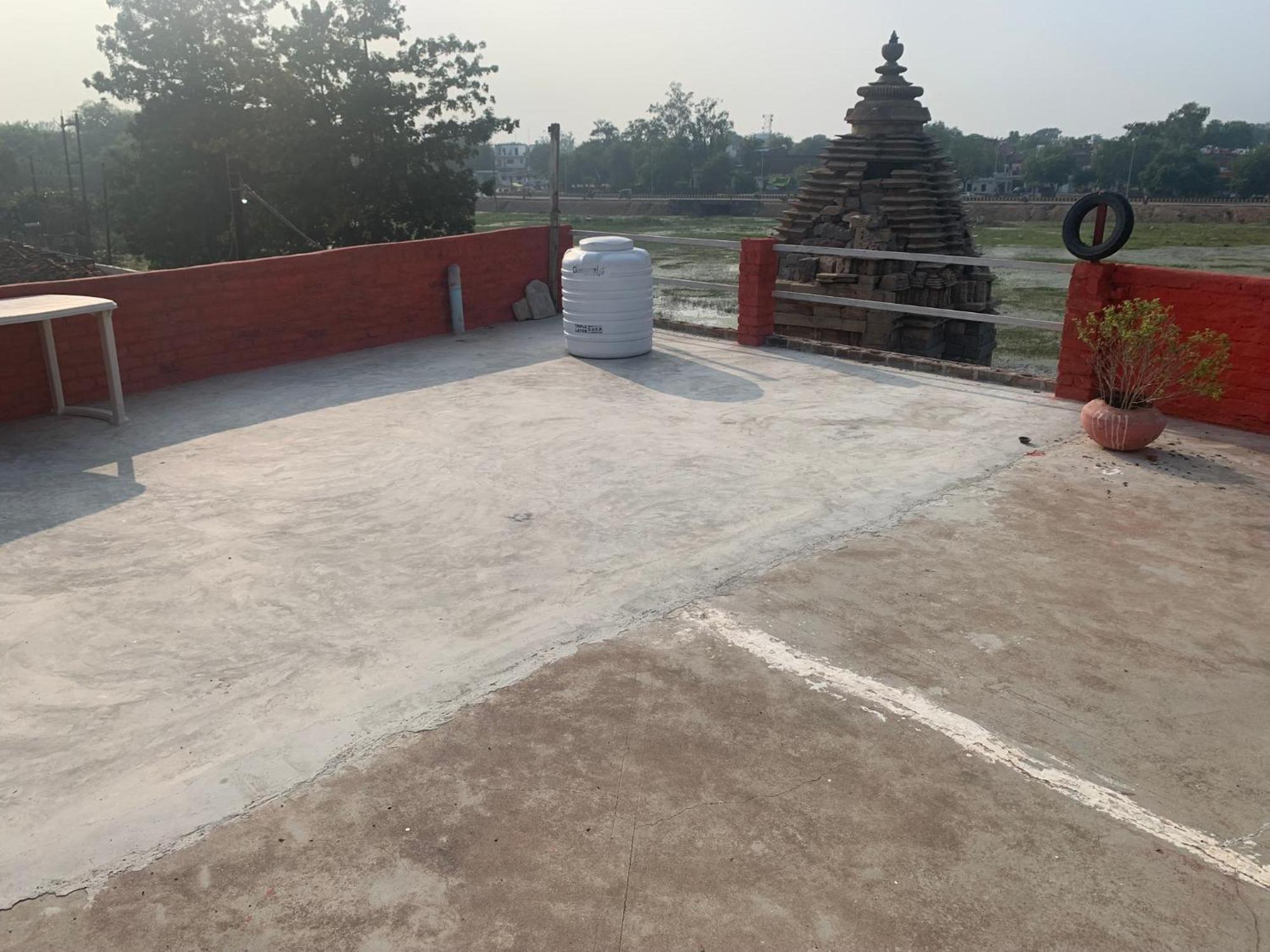 Friends In Khajuraho Apartment Exterior photo